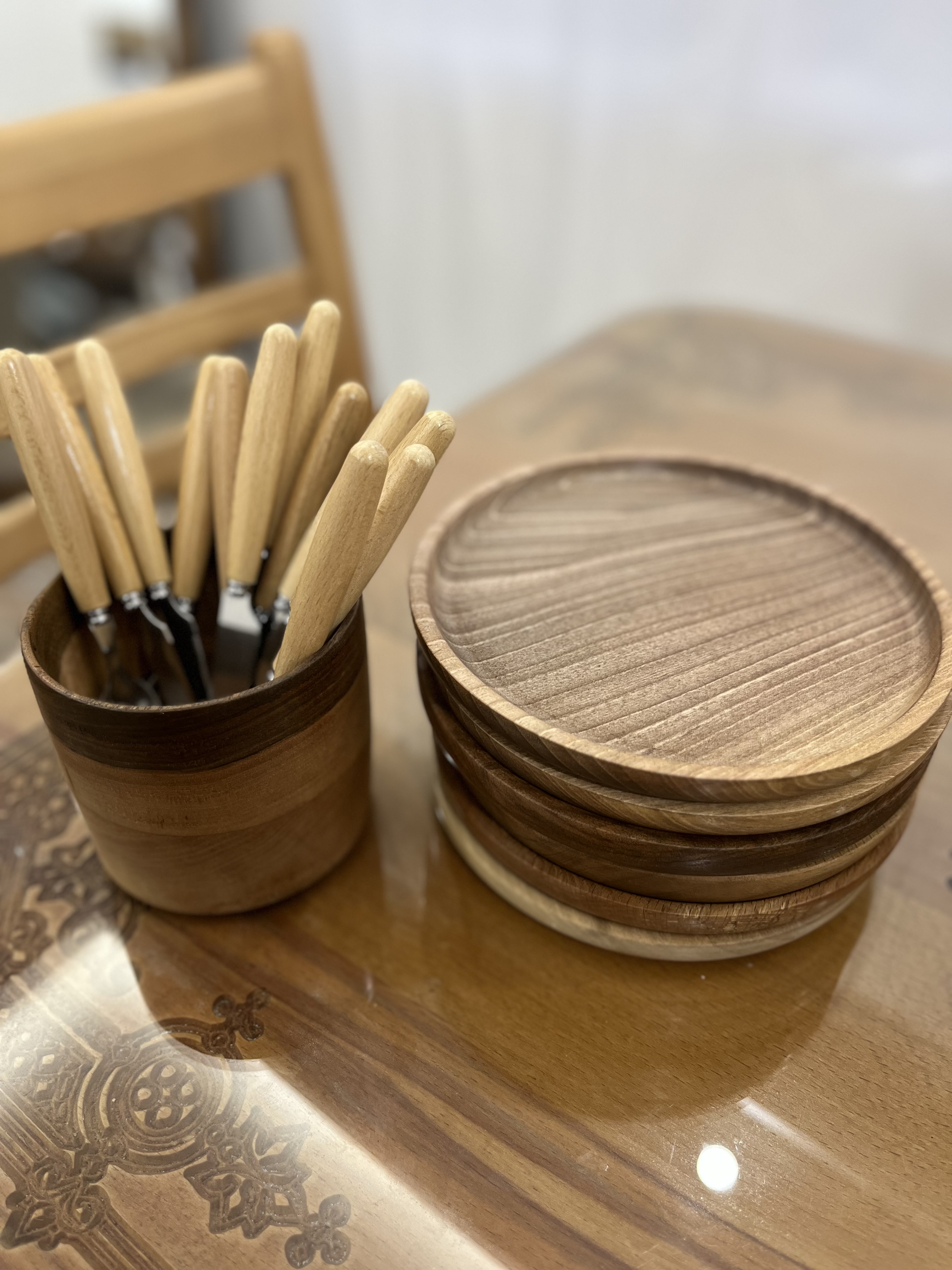 پیش دستی چوب گردو